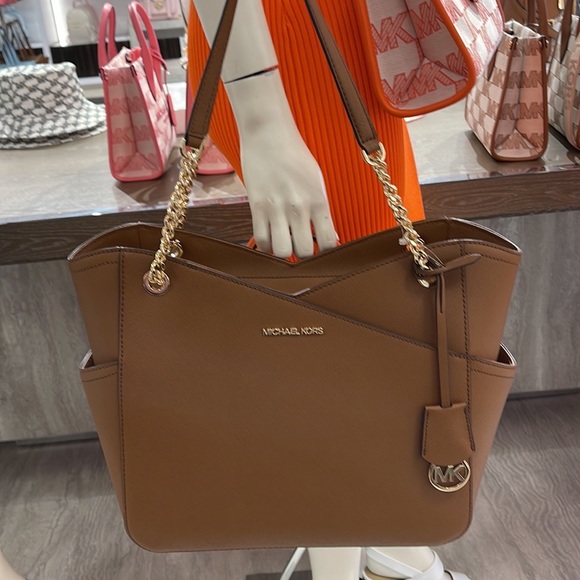 Michael Kors Jet Set Travel Large Chained Tote Shoulder Bag MK Luggage 
NWT - Picture 2 of 16